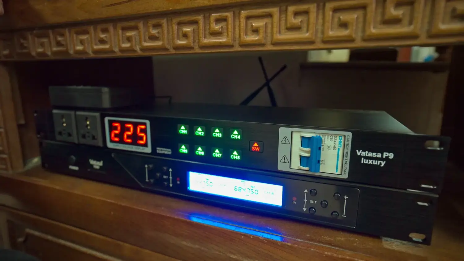 Quản lý nguồn và micro của Dàn karaoke DT TT209