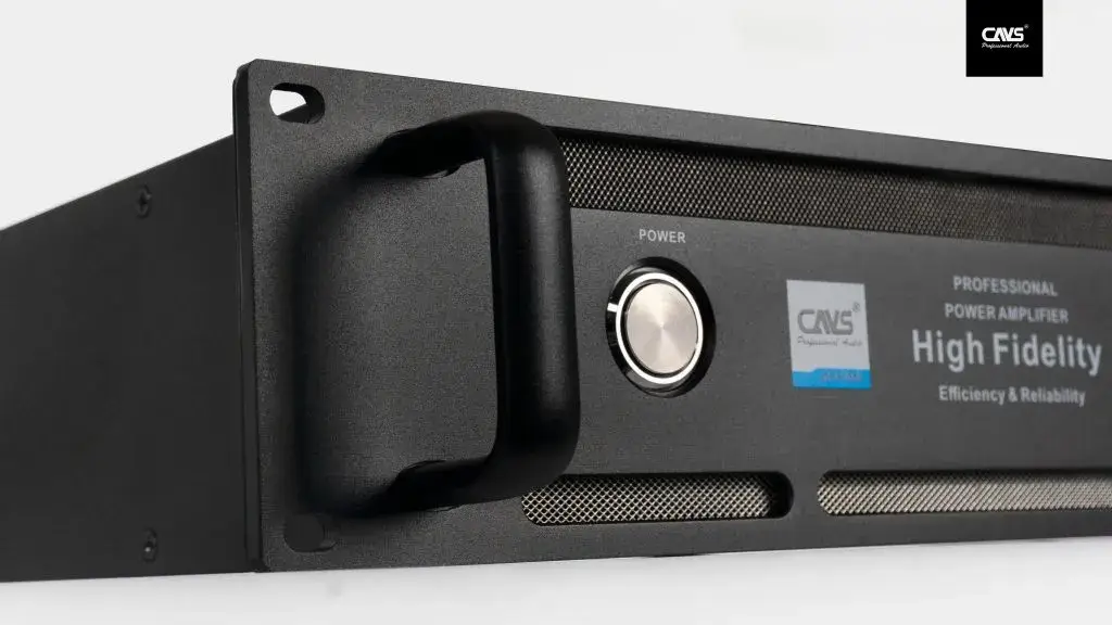 Mặt bên trái của Cục đẩy công suất CAVS DF41000