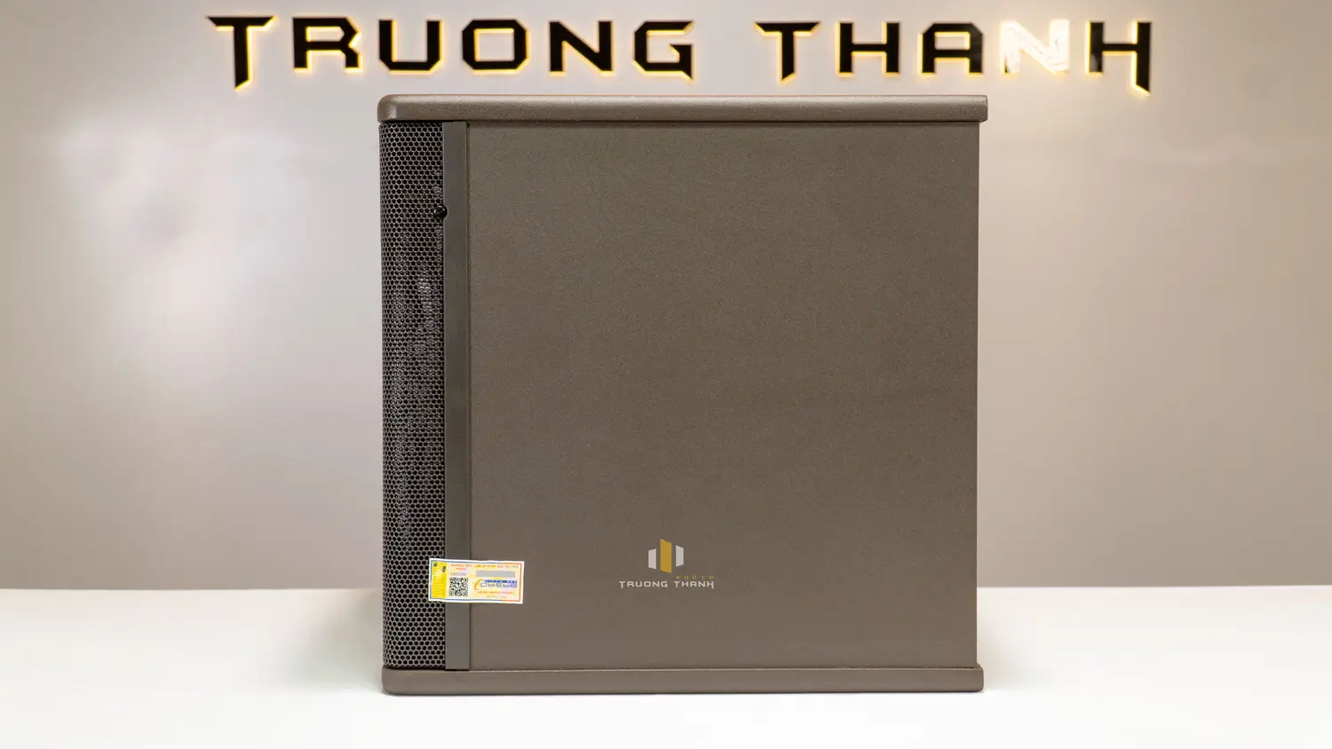 Mặt bên của Loa JBL MK 12