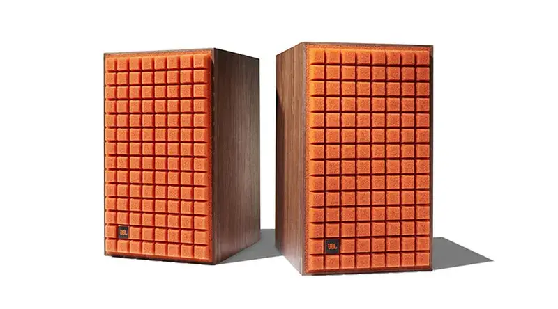 Mặt trước của Loa JBL L82 Classic