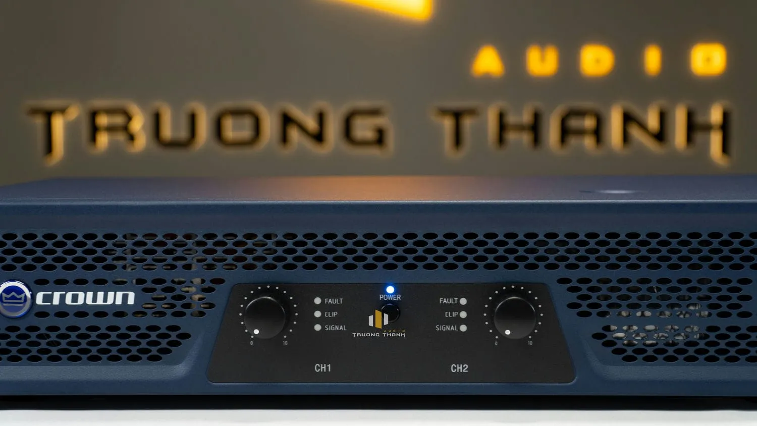Ảnh sản phẩm Cục đẩy công suất Crown T5 (Harman Mỹ) 6