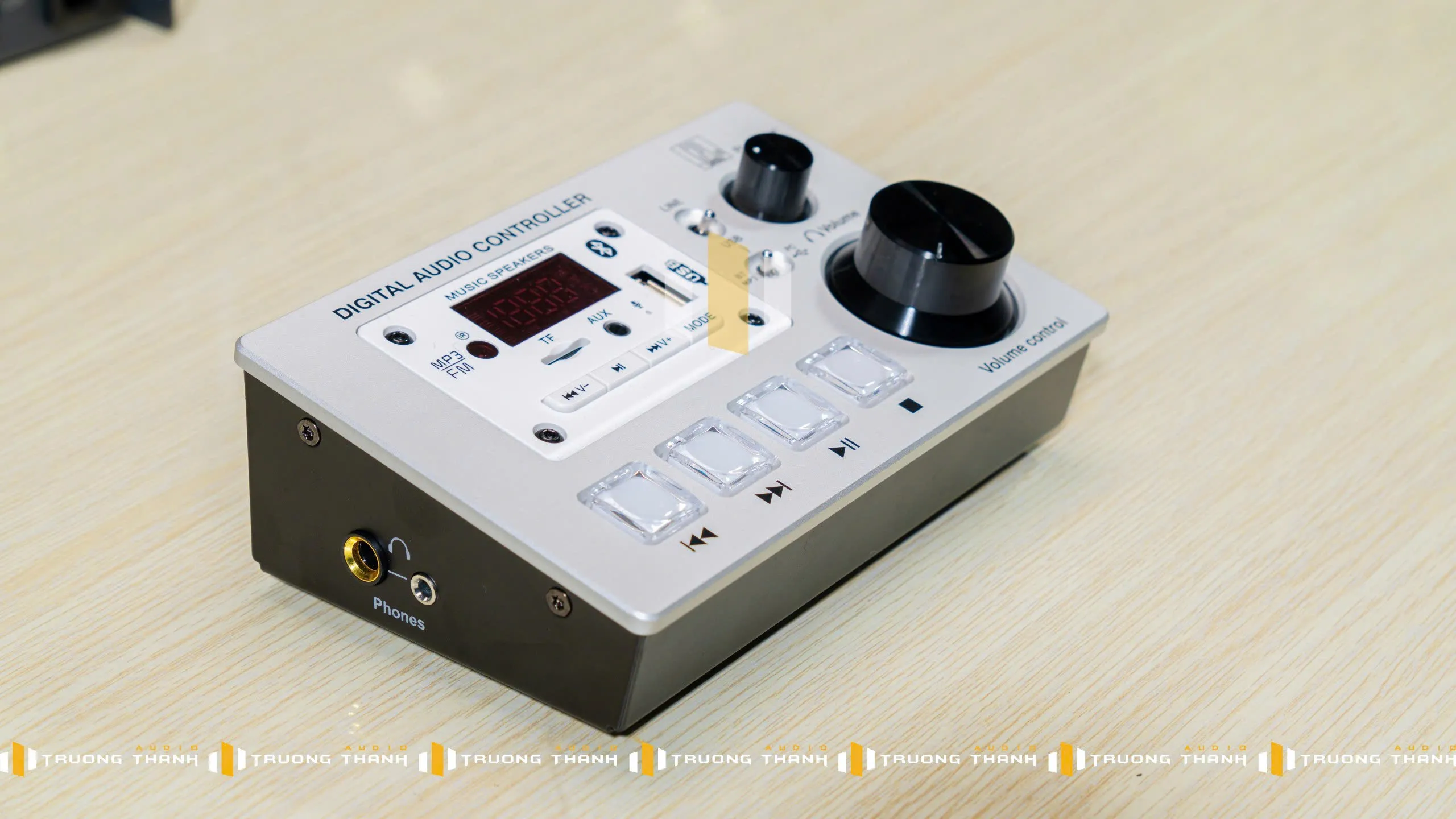 Mặt bên của Bộ Giải Mã DAC Bluetooth CPL-PLAY007