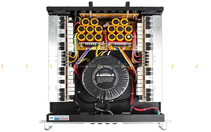 Cấu tạo bên trong của Cục đẩy công suất CAVS 4600A 2