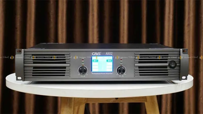 Mặt trước Cục đẩy công suất CAVS A802