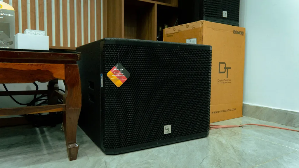 Loa sub của Dàn karaoke DT TT381