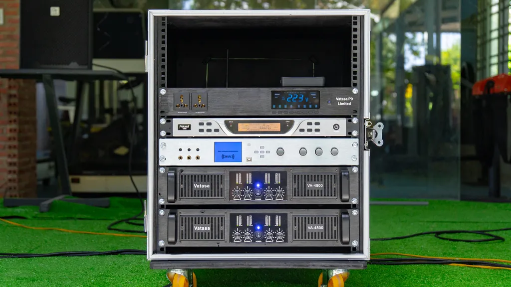 Micro, quản lý nguồn, vang số và cục đẩy công suất của Dàn Karaoke DT TT376