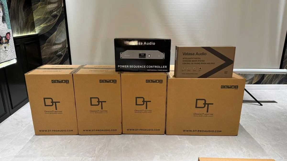 thùng thiết bị của Dàn karaoke DT TT475: (2 DT Alpha12, Vatasa T900 New, Vatasa V8 Pro, DT Lion206, DT Lion406, DT Delta118, Vatasa PW8, VietK 4K Plus 4TB, VietK 22inch)