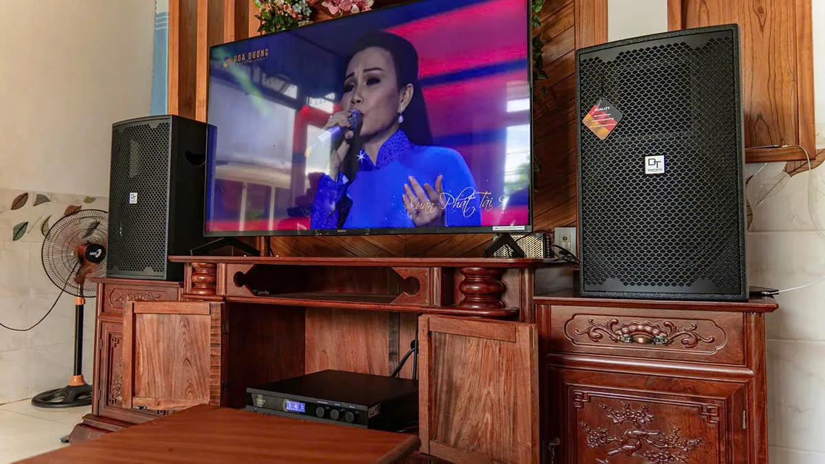 Dàn karaoke DT TT208: (DT D2000, Vatasa Bla600 New) hình lắp đặt thực tế