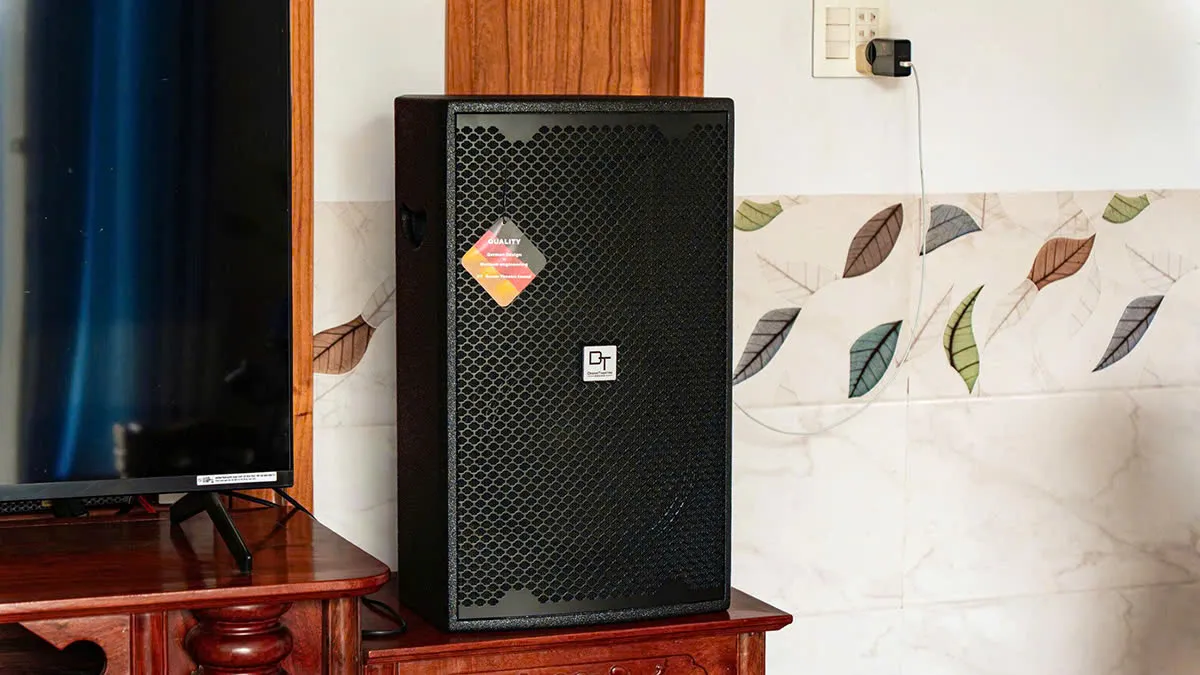loa dt d2000 của Dàn karaoke DT TT208: (DT D2000, Vatasa Bla600 New)