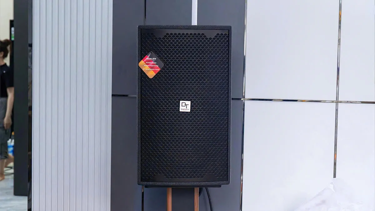 trường thành audio lắp đặt Dàn karaoke DT TT208: (DT D2000, Vatasa Bla600 New 2
