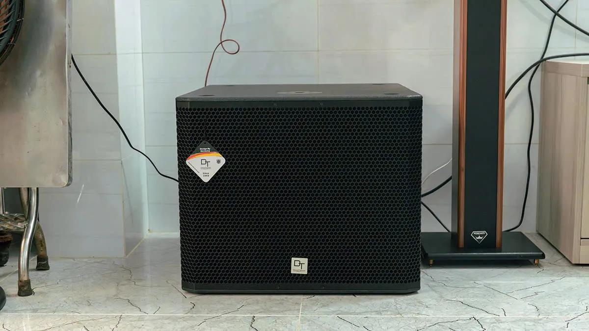 loa sub dt delta115 của Dàn karaoke DT TT293: ( DT Delta12, Vatasa T900,Vatasa V8Pro,DT Lion406,DT Delta115,Vatas p9Luxury)
