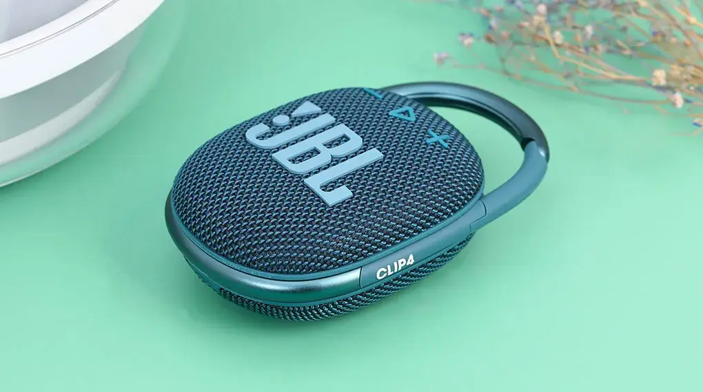 Mặt bên của LOA JBL CLIP 4