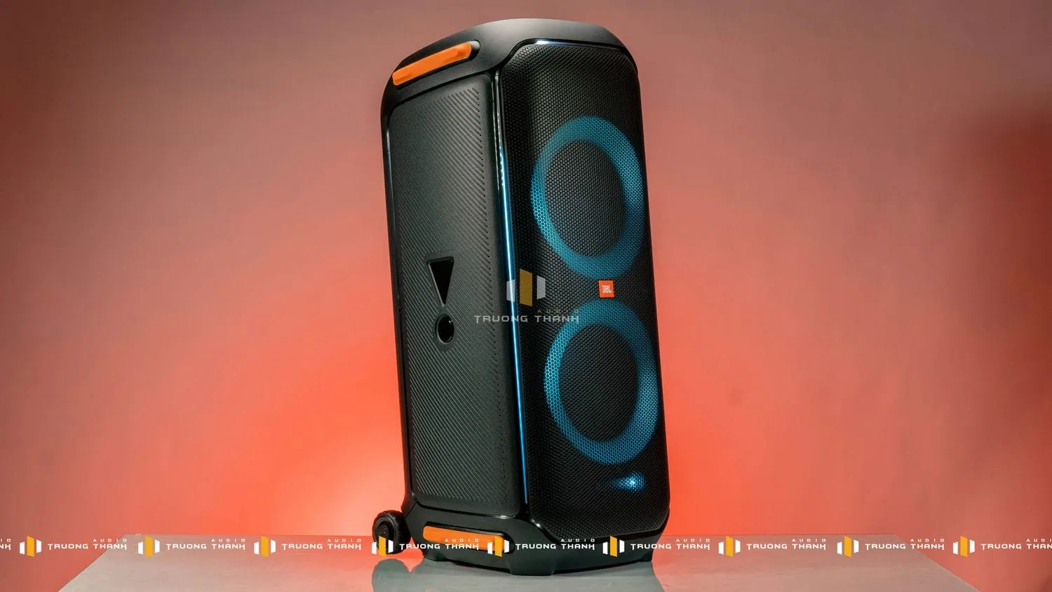 Mặt bên trái của LOA JBL PARTYBOX 710