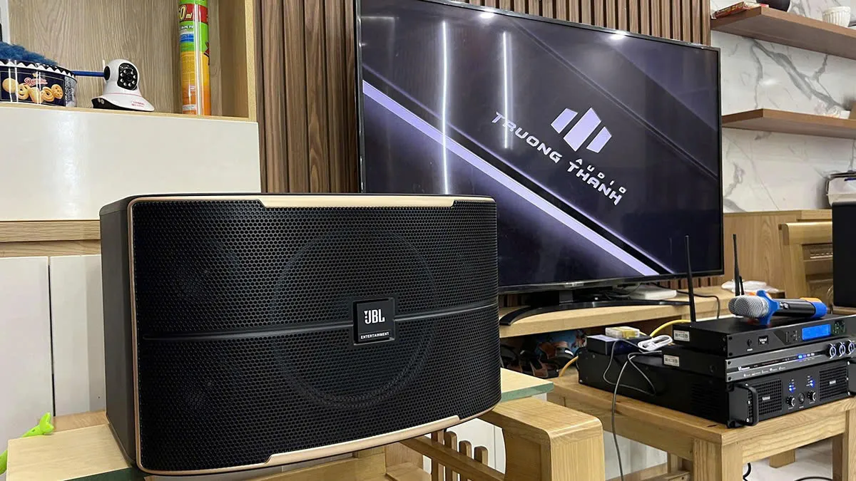 Loa JBL Pasion 12 trong dàn karaoke