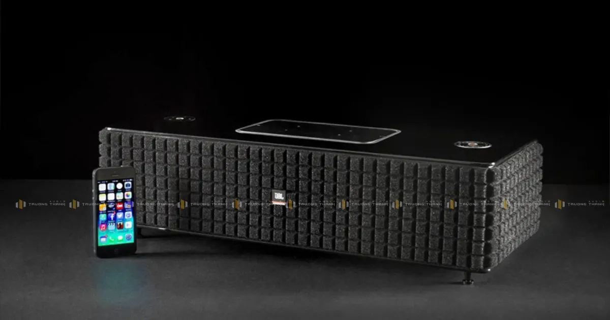 Mặt trước của Loa bluetooth JBL Authentics L8