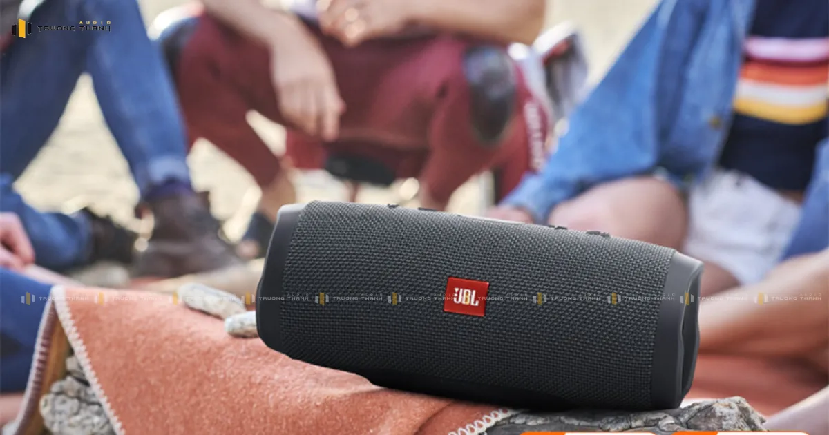 Loa JBL Charge Essential phù hợp mọi không gian
