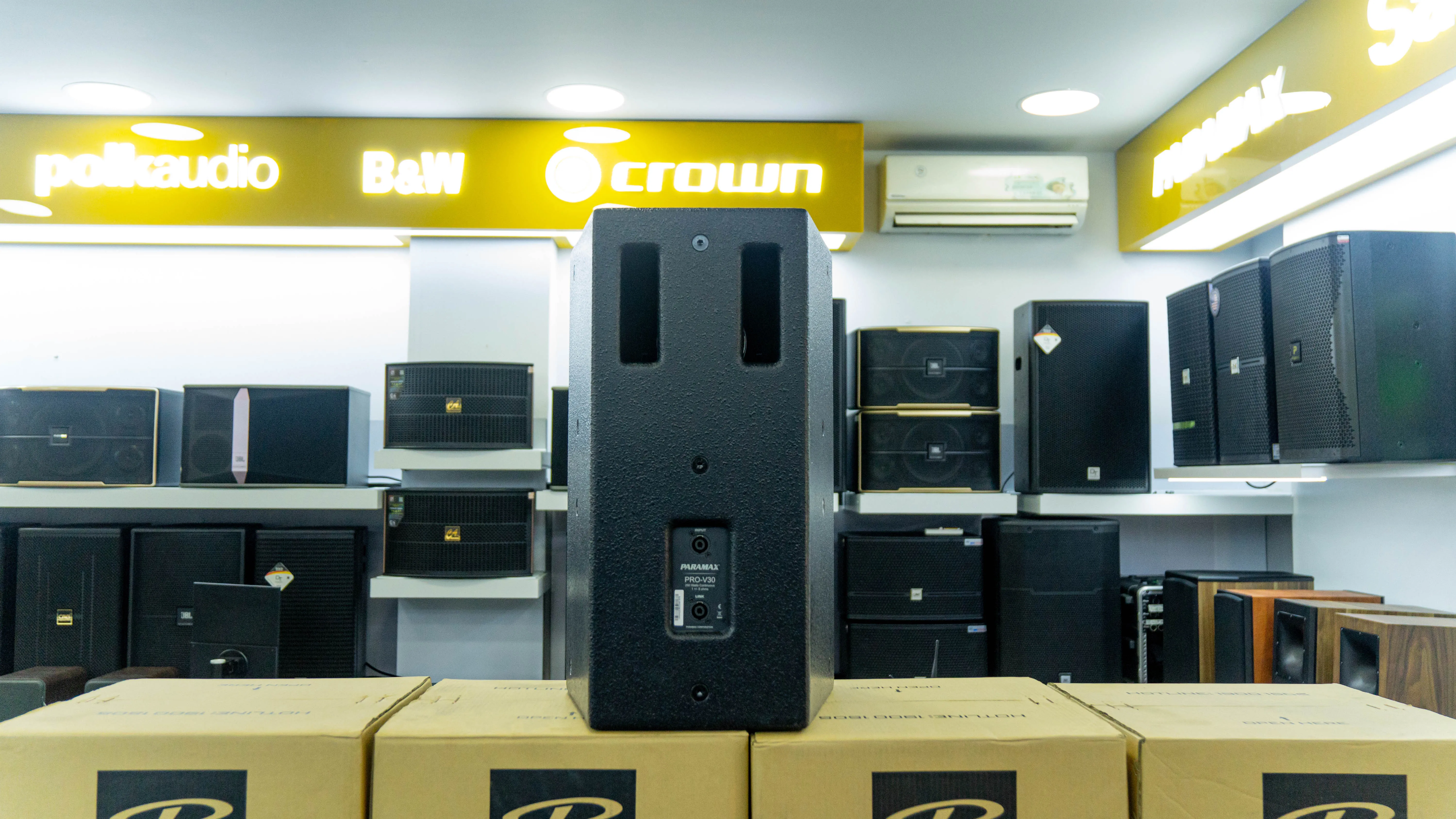 Ảnh sản phẩm Loa Karaoke Paramax PRO V30 3