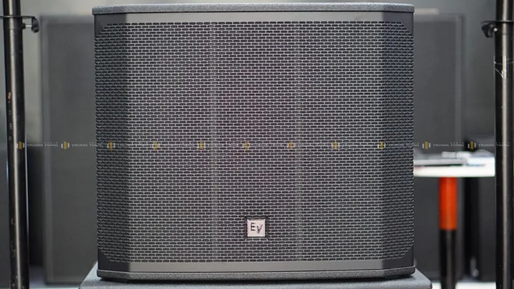 Mặt trước của Loa Sub Electro Voice EV EKX18S SAB