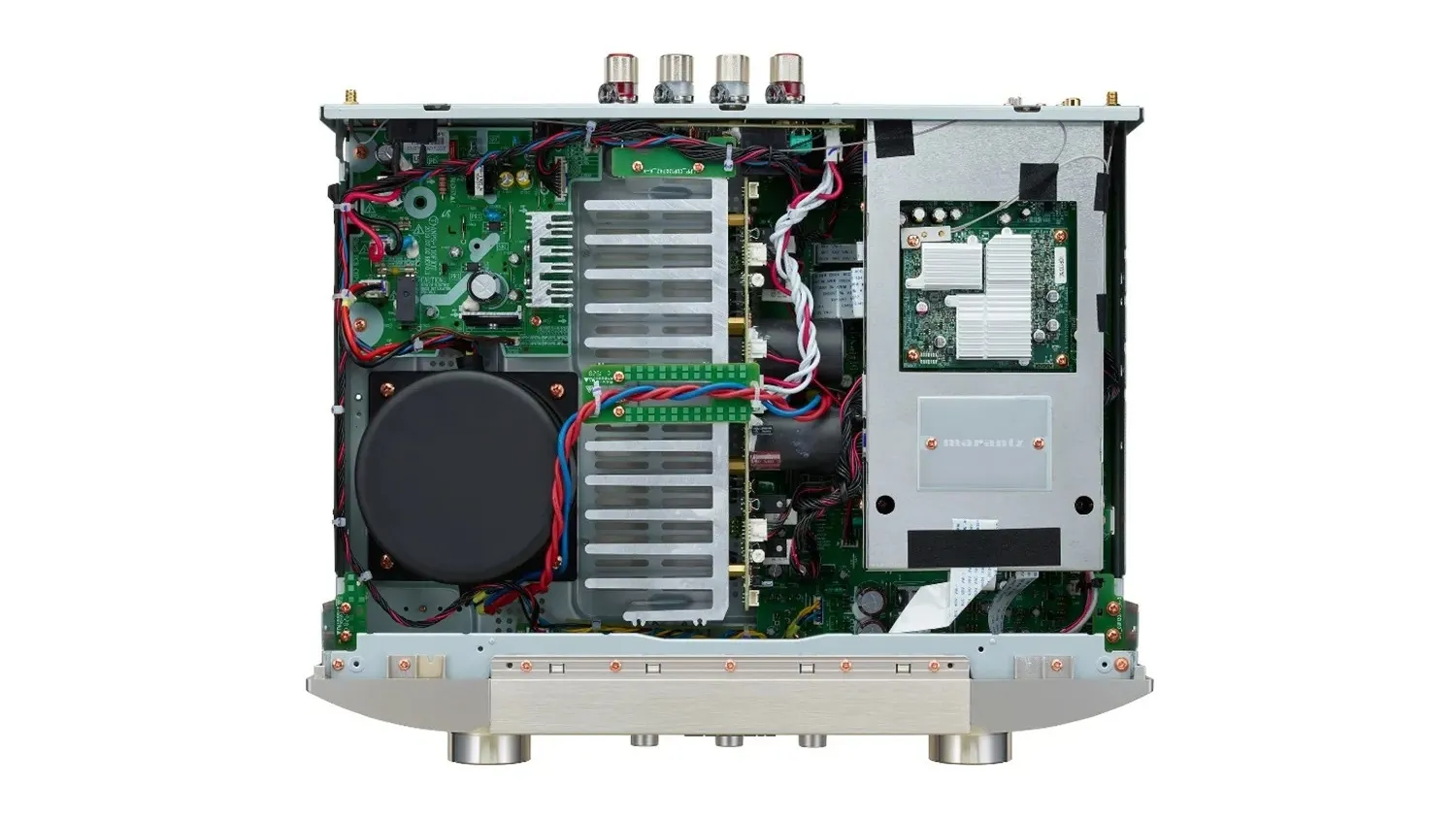 Mặt trong của AMPLY MARANTZ PM7000N