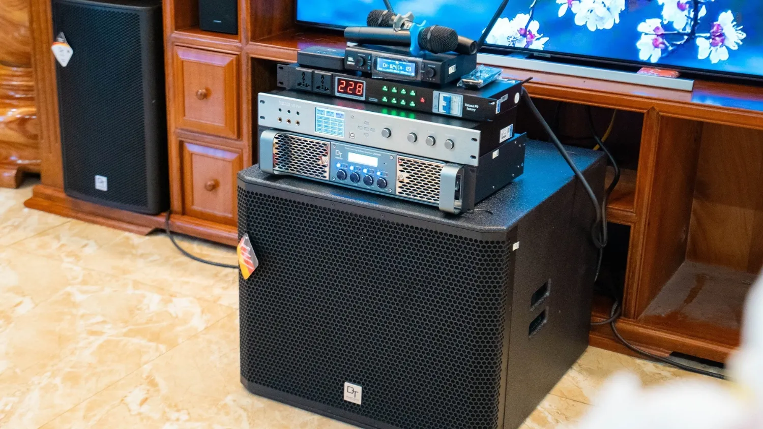 Micro Vatasa T10 hát karaoke hay, chống hú tốt