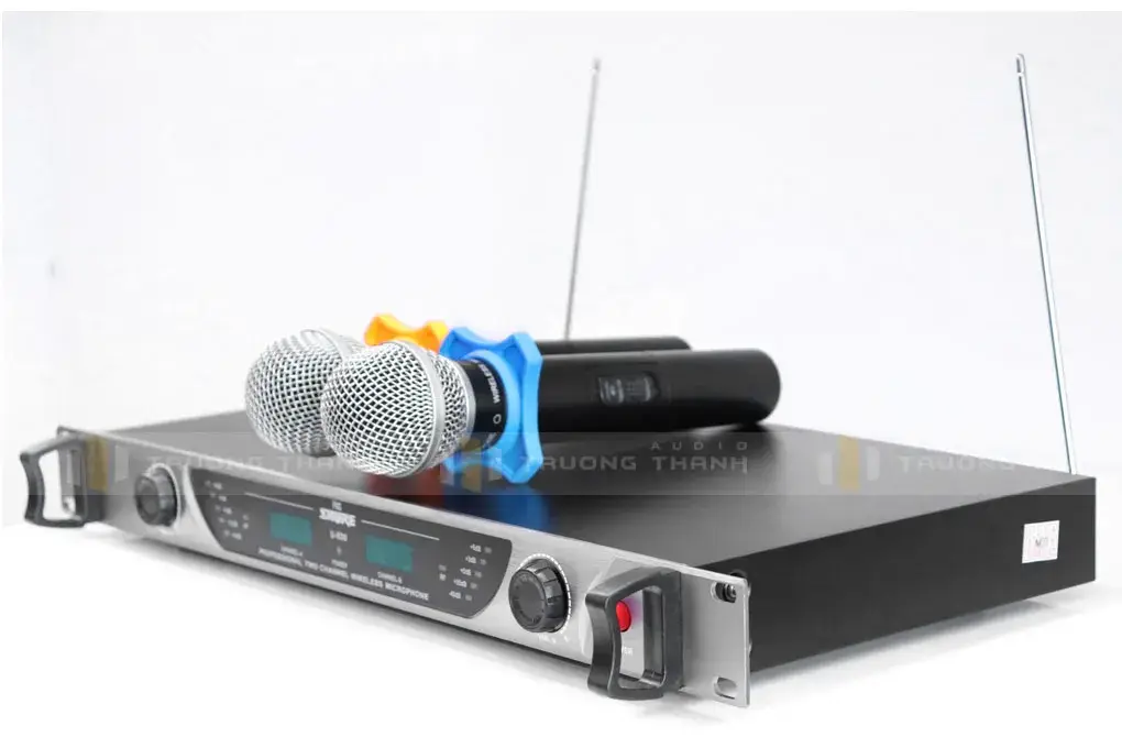 Micro Shure U930 mặt nghiêng