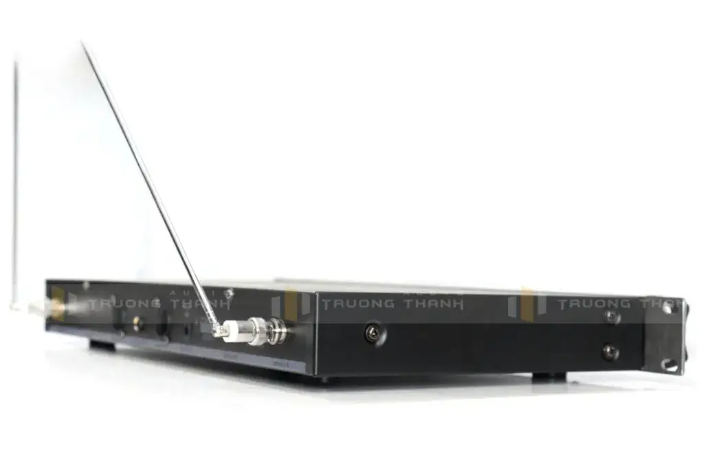 Micro Shure U930 mặt sau
