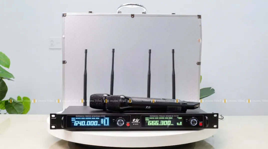 Mặt trước Micro TIT M9000