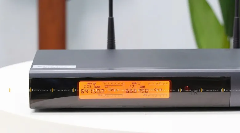 Màn hình hiển thị của Micro TIT T9