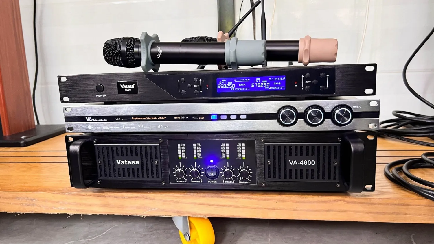 Micro Vatasa T500 chống hú hiệu quả