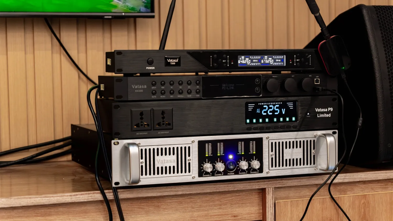 Cục Đẩy Công Suất 4 Kênh Vatasa Va-4800 phối ghép linh hoạt trong dàn karaoke