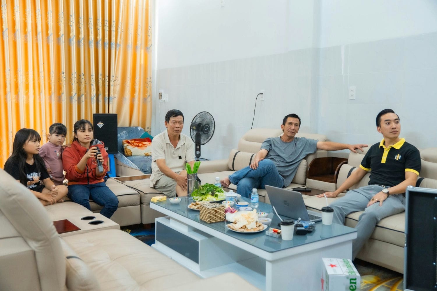 Ảnh sản phẩm Dàn karaoke DT TT294: (2 DT Alpha 12, Vatasa T10, Vatasa V8 Pro, Vatasa VA-2500, DT Lion408, DT Delta118, Vatasa P9 Limited, VietK 4TB, VietK 22 inch) 13