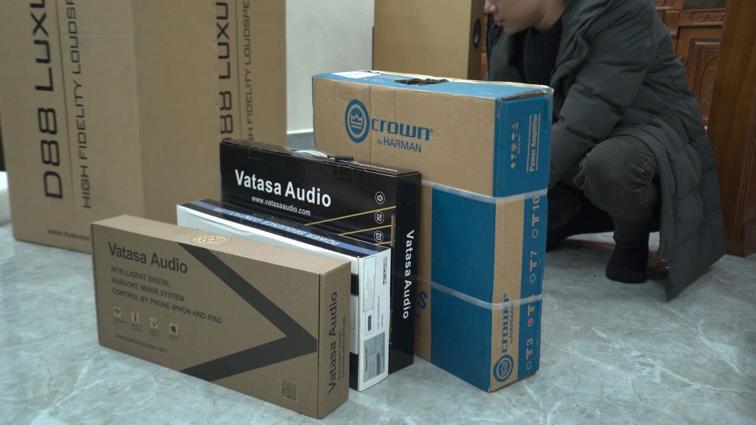 Ảnh sản phẩm Dàn karaoke Paramax TT299: (Paramax D88 Luxury, Vatasa T500, Vatasa V6 Pro, Crown T5, Vatasa P9 Luxury) 9