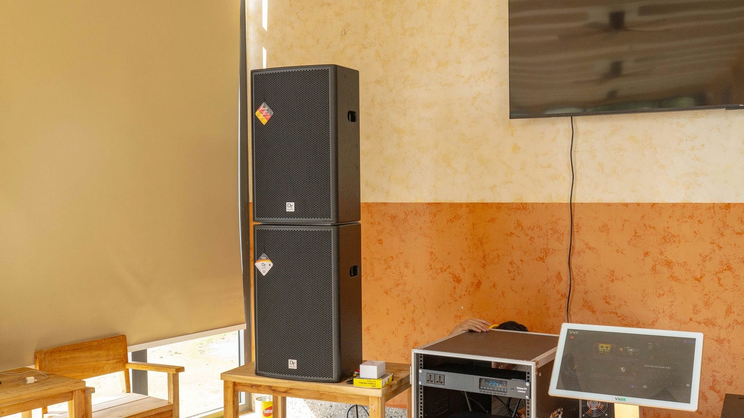 Ảnh sản phẩm Dàn Karaoke Kinh Doanh DT TT302: (2 DT Delta 15, Vatasa T10, Vatasa V8Pro, Vatasa K410, DT Delta118, Vatasa P9 Limited, VietK 6TB, VietK 22inch) 19