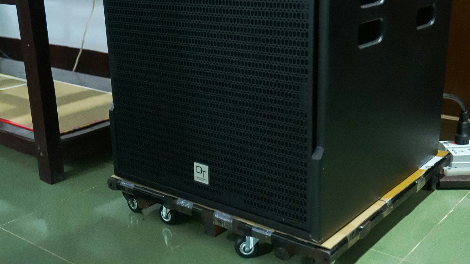 Ảnh nổi bật của sản phẩm Dàn karaoke DT TT312: (DT Alpha 12, Vatasa T900 New, Vatasa V8Pro, DT Lion408, DT Sigma118, Vatasa P9 Luxury) 6