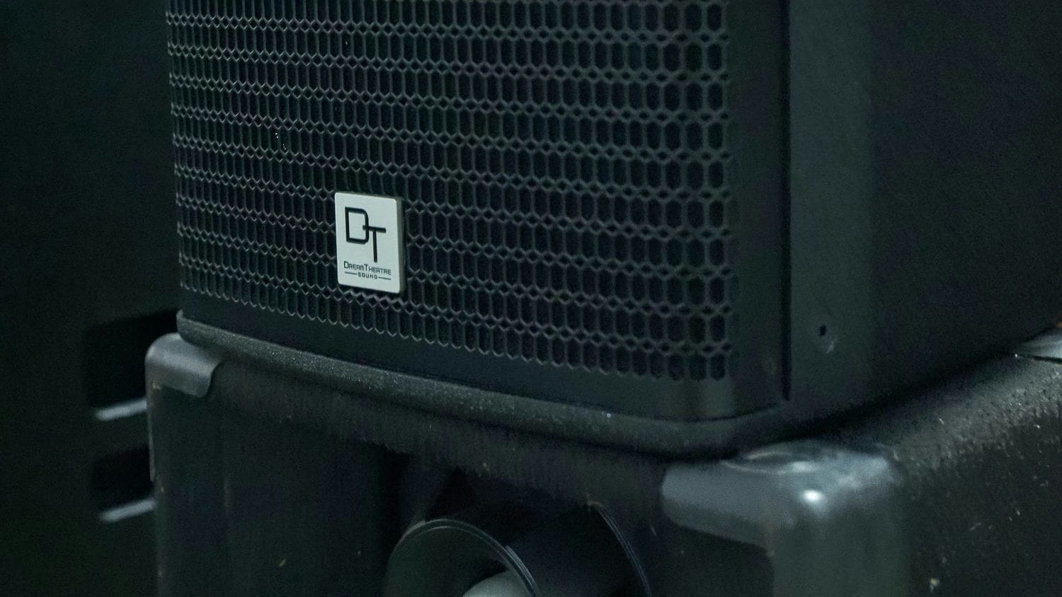 Ảnh sản phẩm Dàn karaoke DT TT312: (DT Alpha 12, Vatasa T900 New, Vatasa V8Pro, DT Lion408, DT Sigma118, Vatasa P9 Luxury) 10