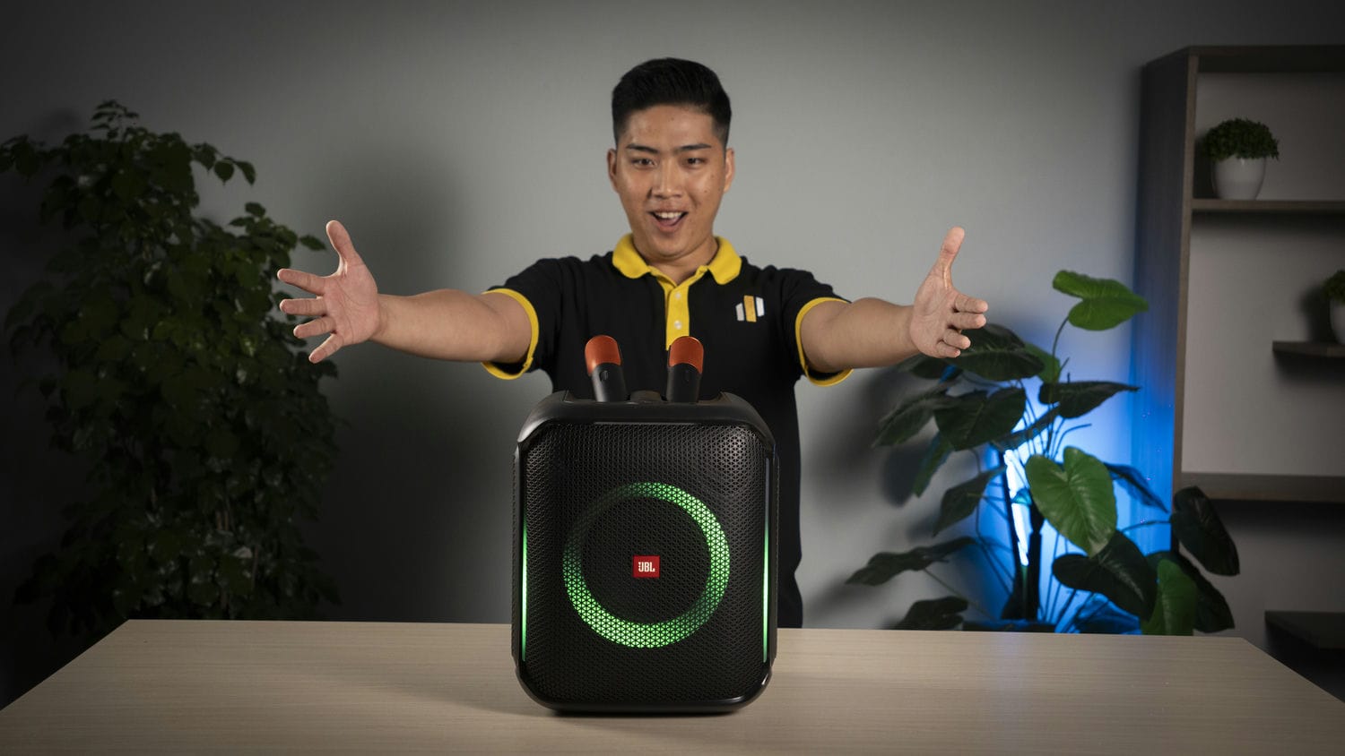 Ảnh sản phẩm LOA JBL PARTYBOX ENCORE ESSENTIAL 22