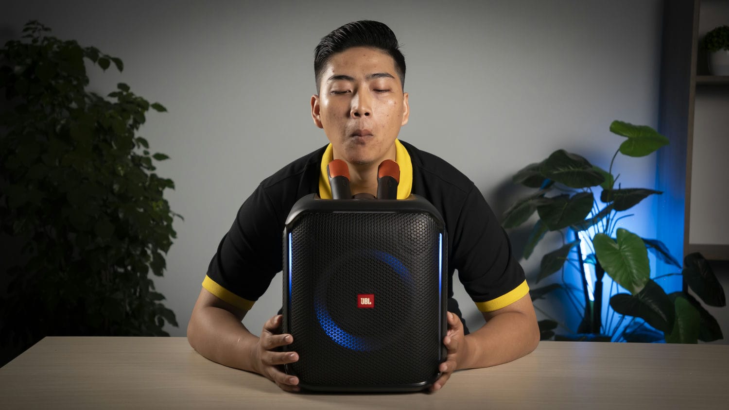 Ảnh sản phẩm LOA JBL PARTYBOX ENCORE ESSENTIAL 24
