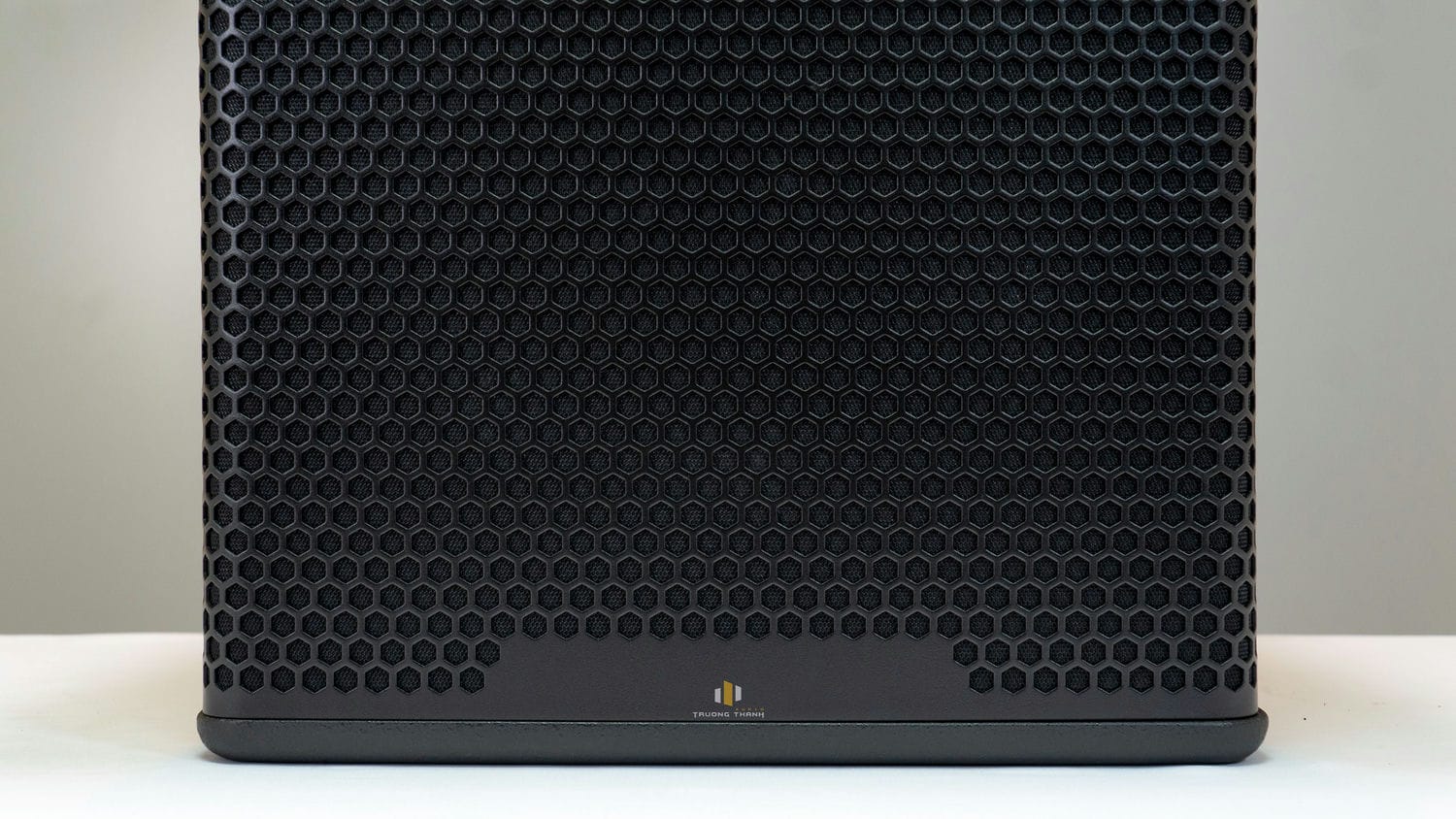 Ảnh sản phẩm Loa Karaoke JBL KP4015G2 Mỹ (full bass 40cm, 2 loa 2 đường) 17