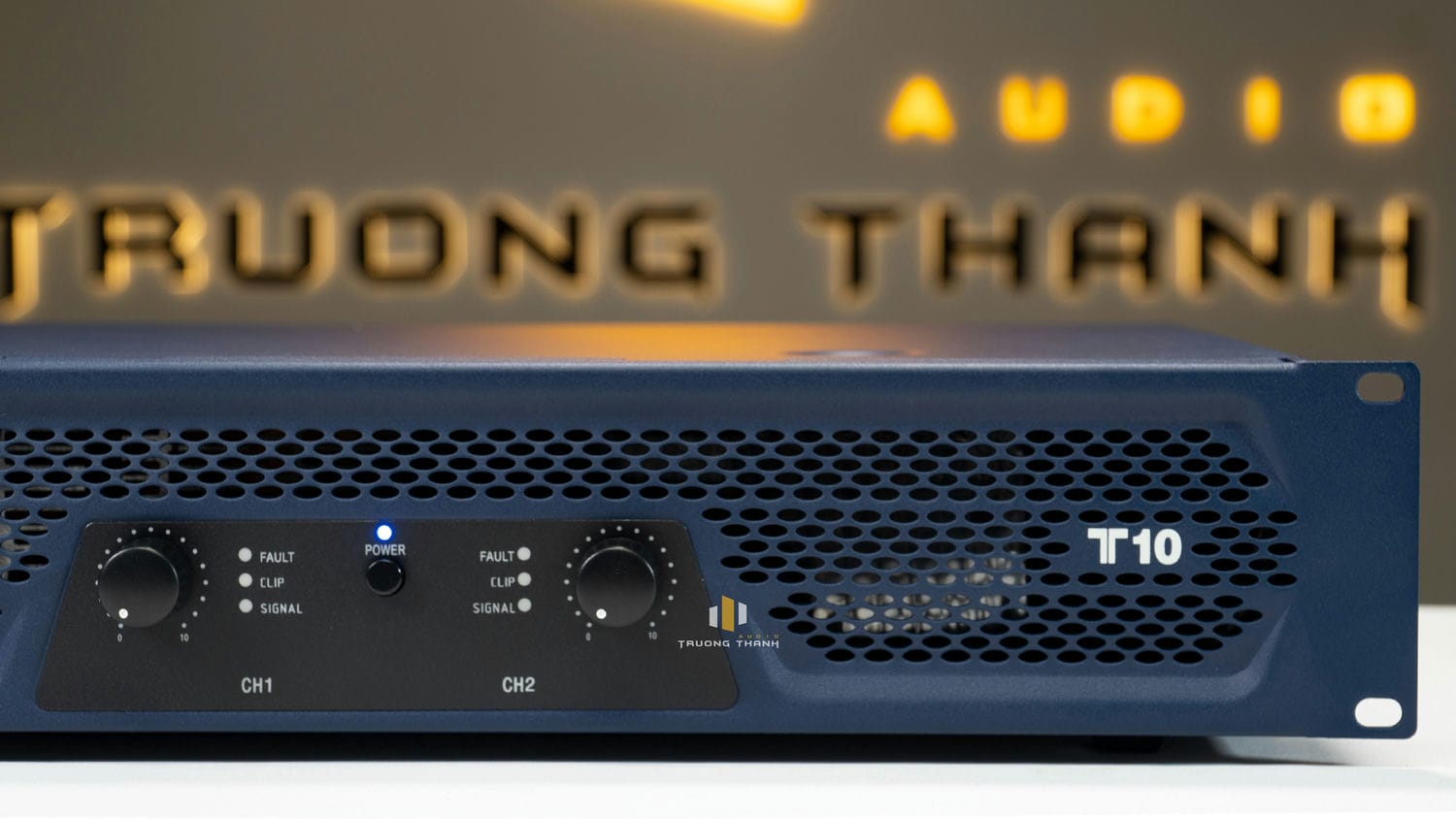 Tên Cục đẩy công suất Crown T10