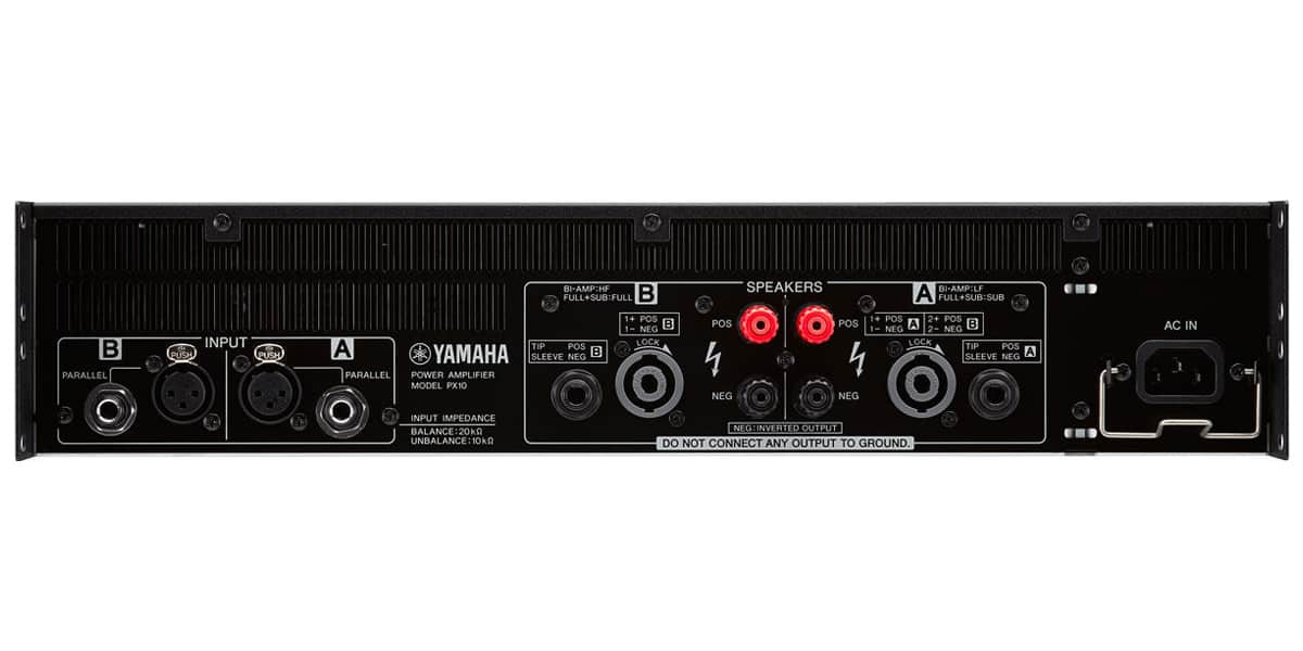 Cục đẩy Yamaha PX10 mặt sau