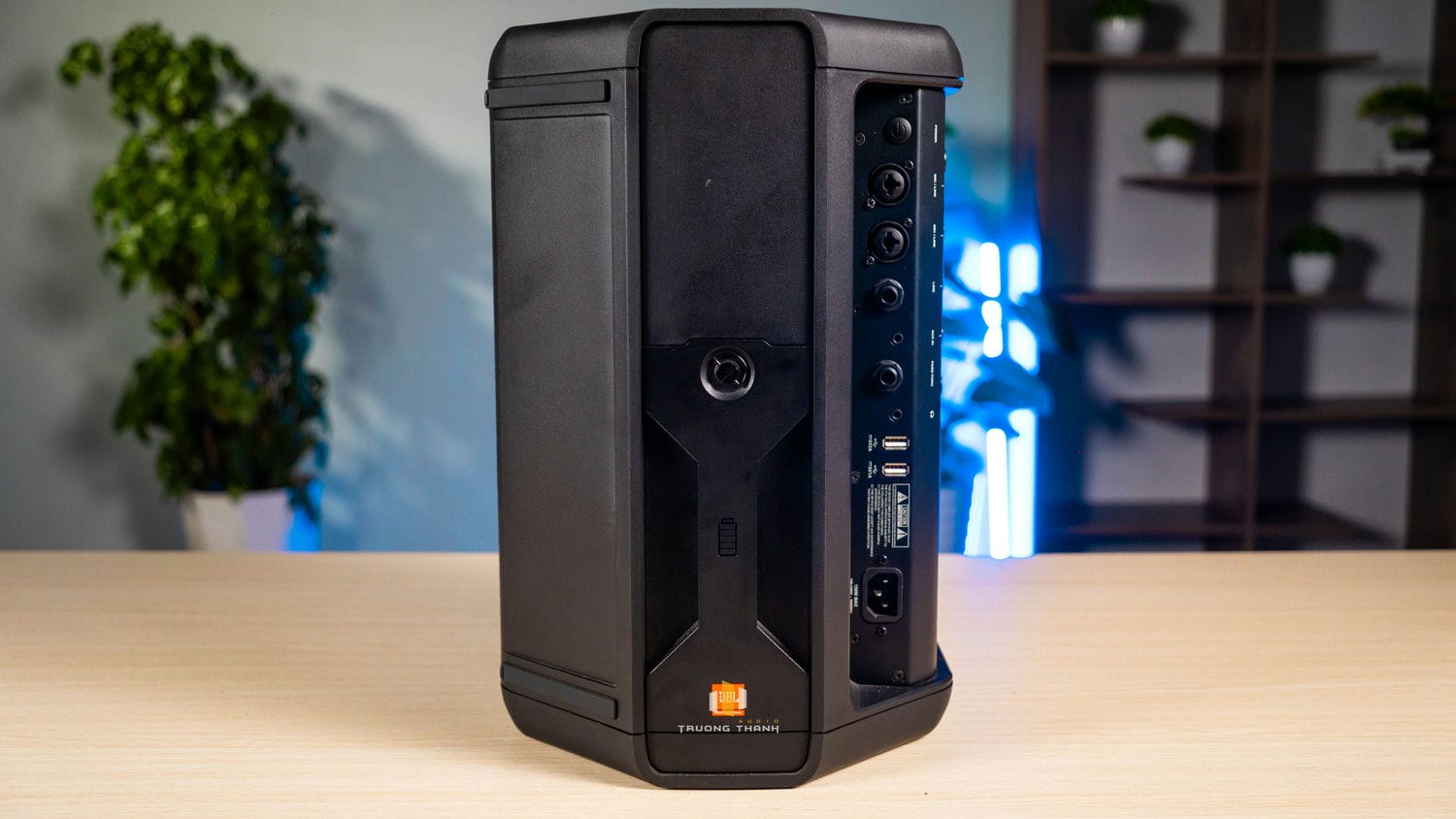 Ảnh sản phẩm Loa JBL Eon One Compact 3