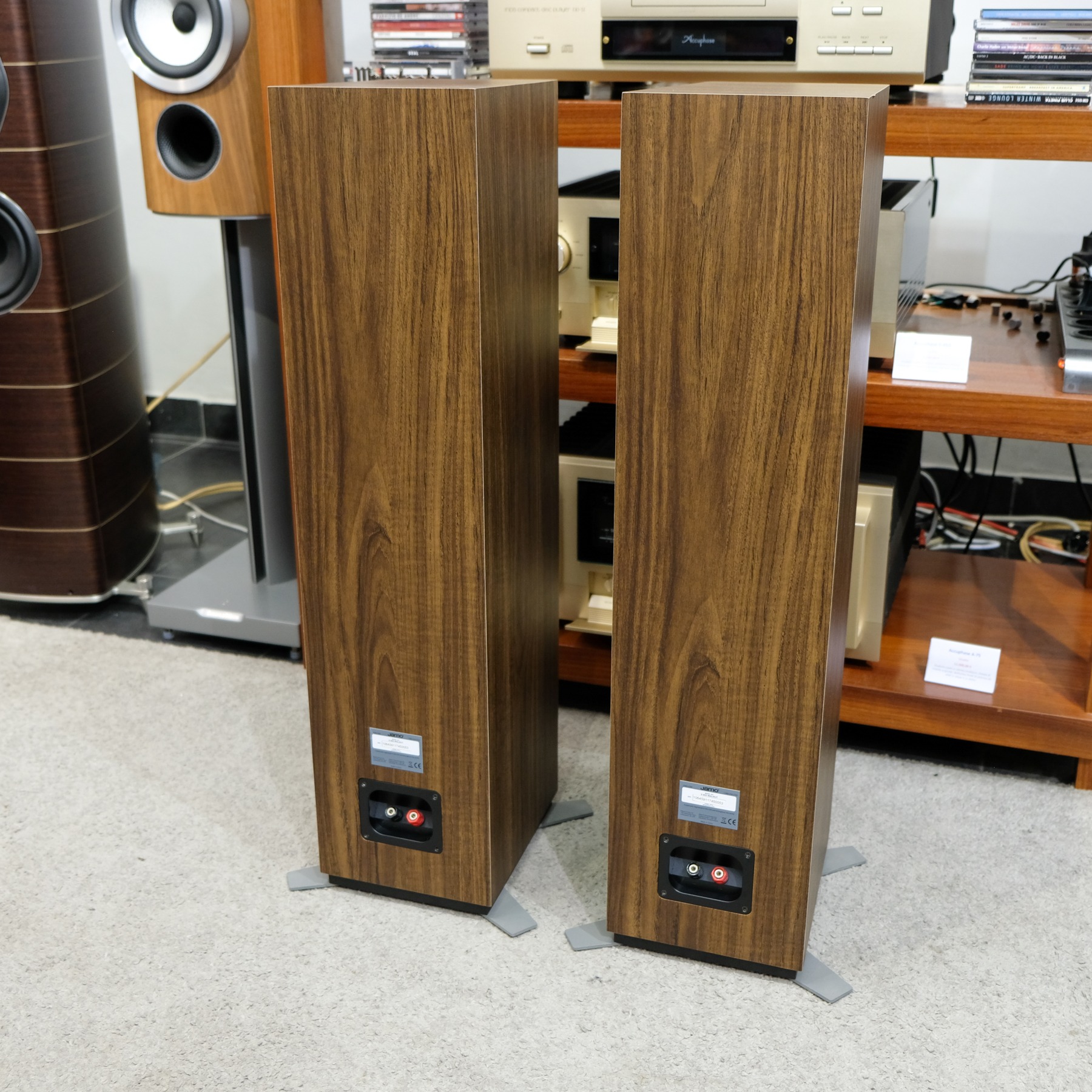 Ảnh nổi bật của sản phẩm LOA JAMO S805 (ĐỘ NHẠY 88DB, TẦN SỐ 49HZ-26KHZ) 9