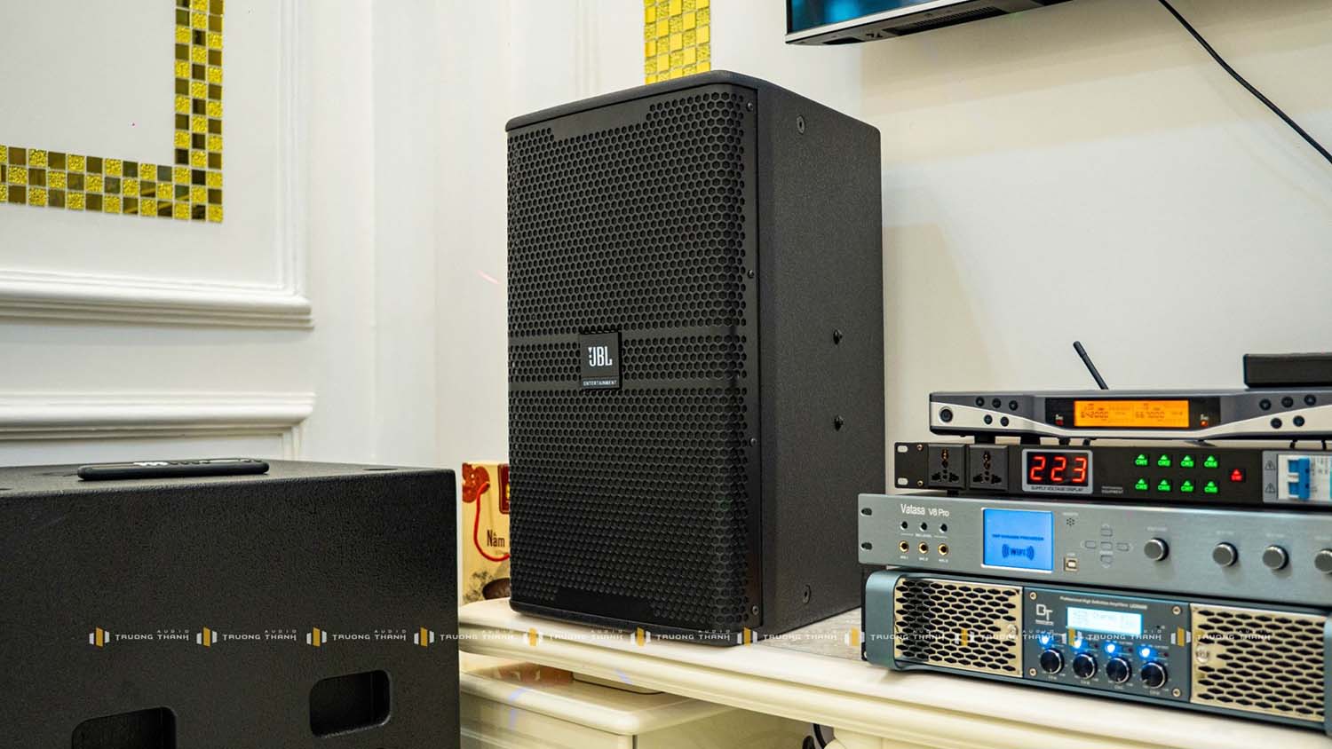 Ảnh sản phẩm Loa Karaoke JBL KP 4010 Mỹ (full bass 25cm, 2 loa 2 đường) 5