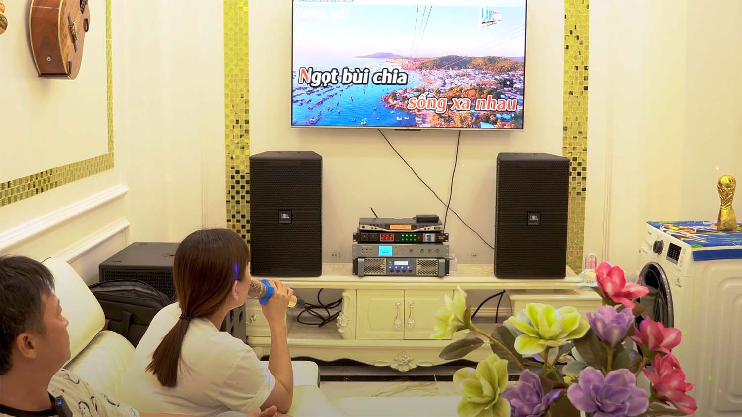 Lắp đặt dàn loa JBL KP 4012G2 tại nhà khách