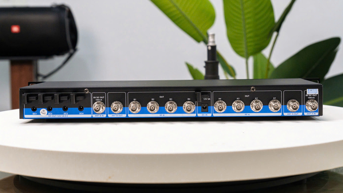 Ảnh nổi bật của sản phẩm Bộ Khuếch Đại Tín Hiệu Vatasa SKM9000+ 3