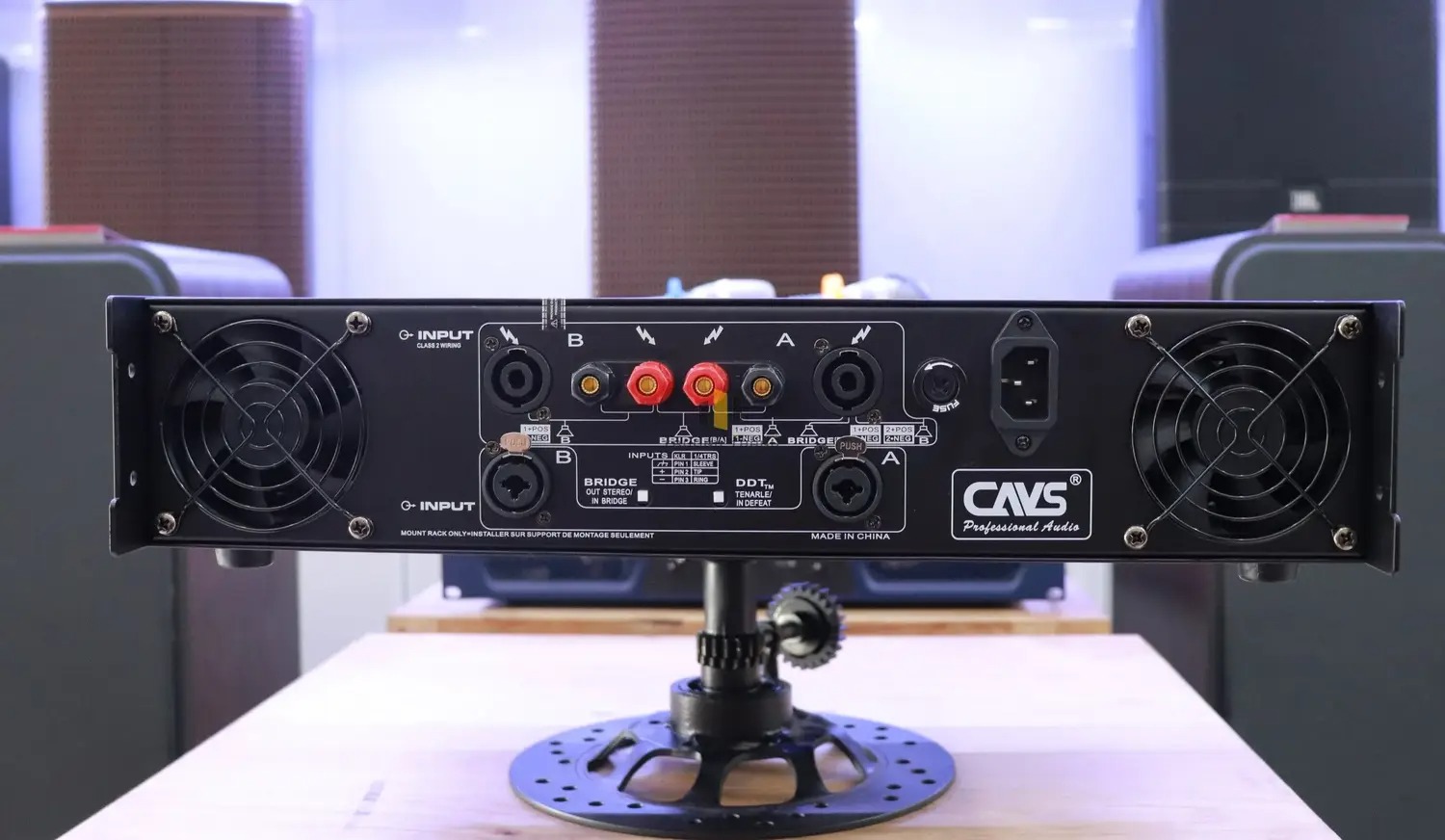 Ảnh nổi bật của sản phẩm Cục đẩy công suất CAVS M2600 4