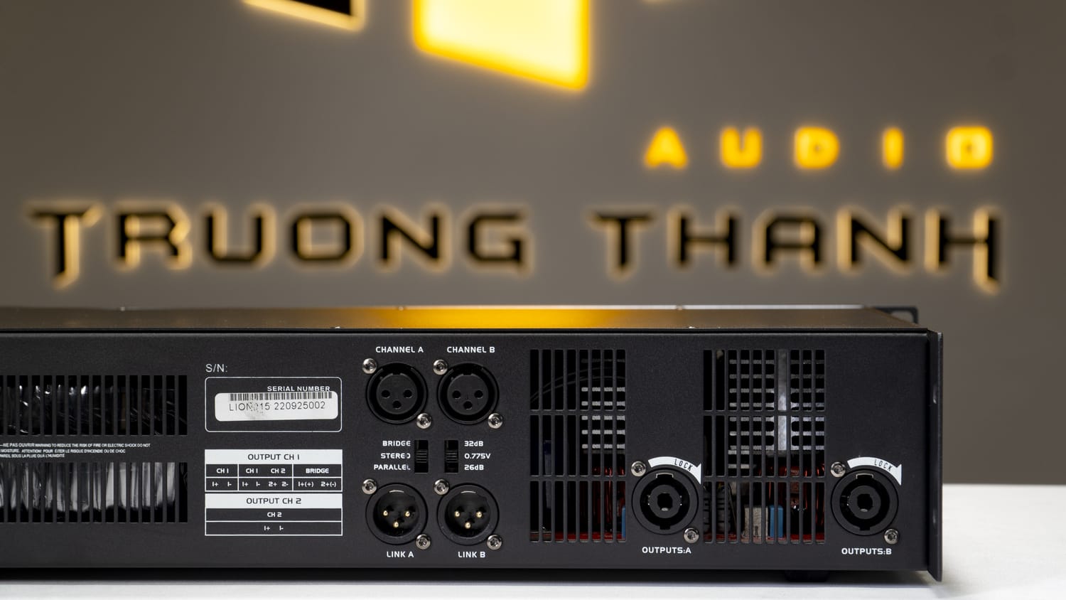 Ảnh sản phẩm Cục đẩy công suất 2 kênh DT Lion215 18