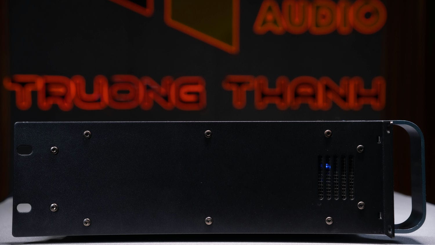 Ảnh sản phẩm Cục đẩy công suất 4 kênh DT Lion406 33