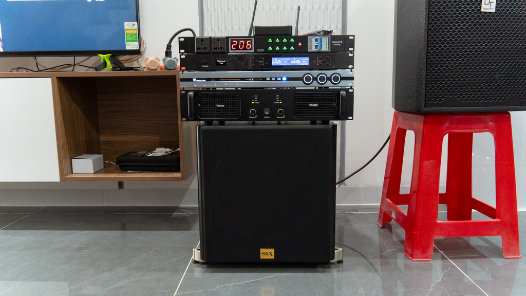 Loa sub của Dàn Karaoke DT TT210