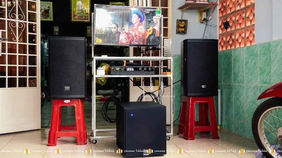 Ảnh sản phẩm Dàn Karaoke Paramax TT212: (Paramax PRO V30, Vatasa Bla600 New, Paramax Sub-E30) 6
